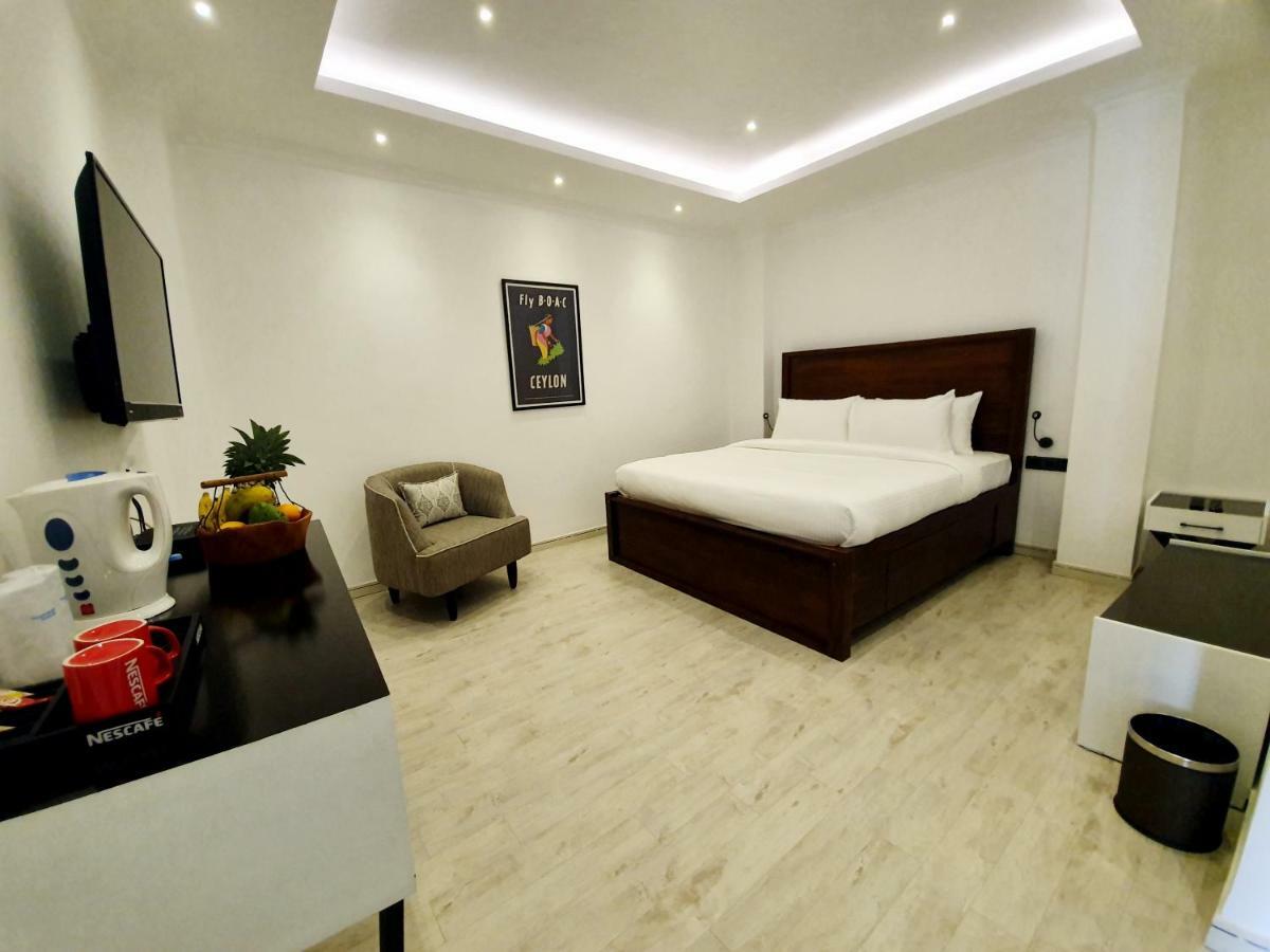 Bed Station 210 Hotel Kandy Luaran gambar