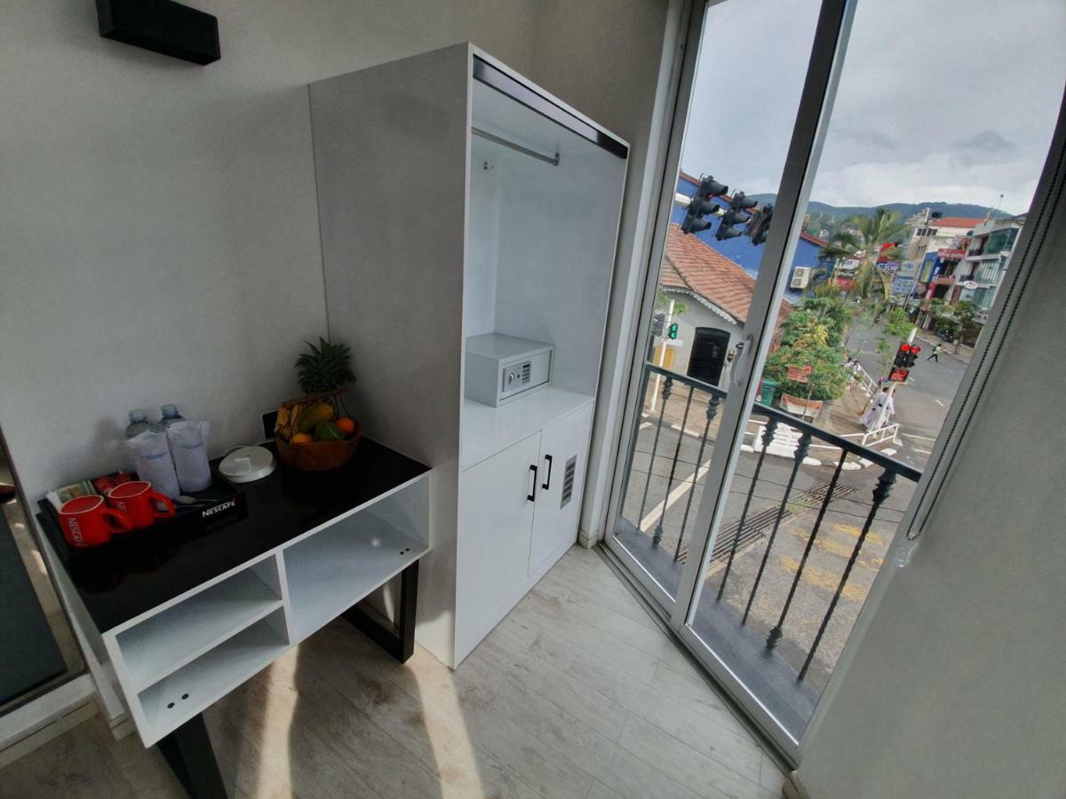 Bed Station 210 Hotel Kandy Luaran gambar