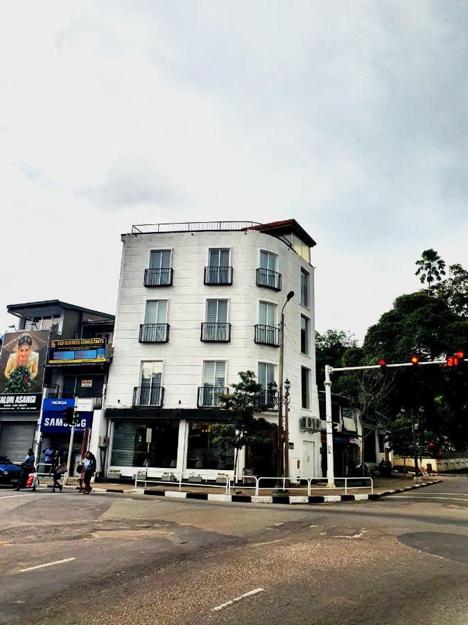 Bed Station 210 Hotel Kandy Luaran gambar