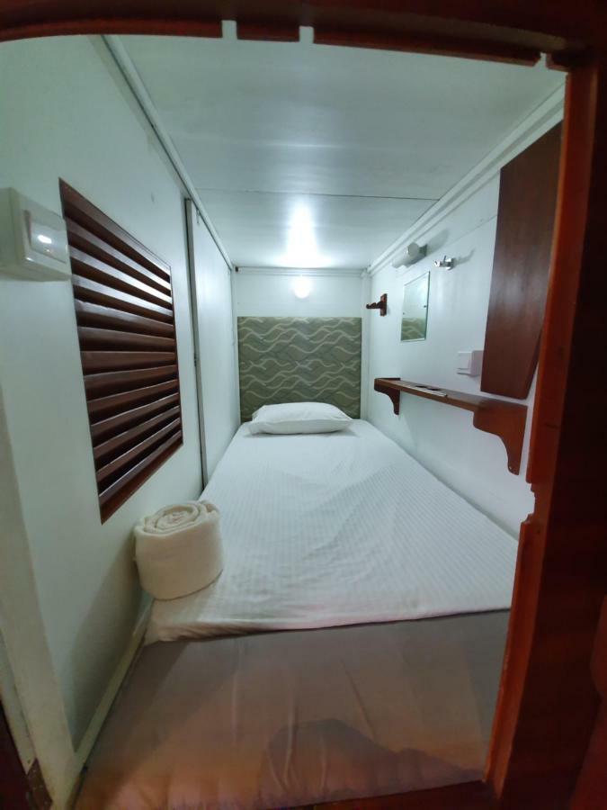 Bed Station 210 Hotel Kandy Luaran gambar