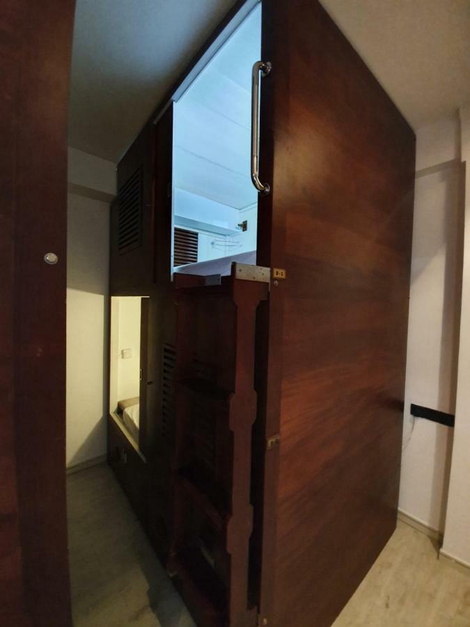 Bed Station 210 Hotel Kandy Luaran gambar